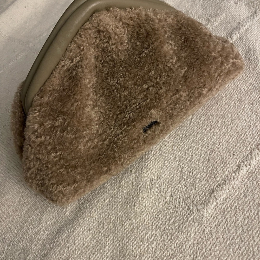 Vince Camuto Issey Faux Sherpa- Genuine leather trim Crossbody Bag-Taupe - Picture 12 of 13